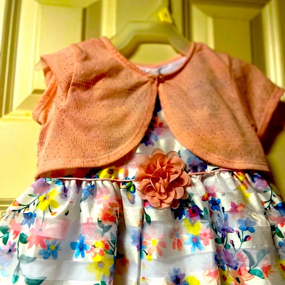 Girls 
Dress 
3T 
NWT - Picture 8 of 10